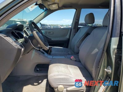 Zdjęcie 7 z 13 samochodu: 2005 TOYOTA HIGHLANDER BASE VIN:JTEGP21A150068744 - miniatura