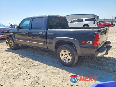 Drugie zdjęcie samochodu z przodu: 2005 CHEVROLET SILVERADO K1500 VIN:2GCEK13TX51132271 - miniatura