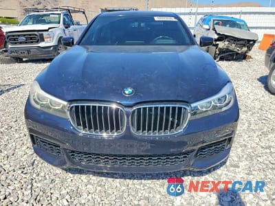 Piąte zdjęcie samochodu w środku: 2016 BMW 740 VIN:WBA7E2C53GG547894 - miniatura