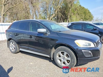 Czwarte zdjęcie samochodu z boku: 2012 VOLVO XC60 T6 VIN:YV4902DZ1C2319814 - miniatura