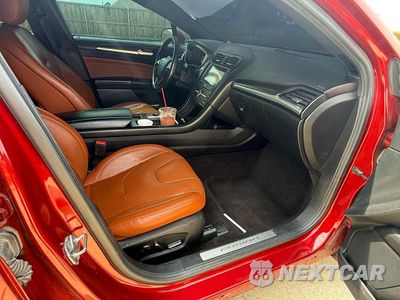 Piąte zdjęcie samochodu w środku: 2019 FORD FUSION TITANIUM VIN:3FA6P0D91KR186946 - miniatura
