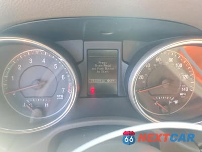 Zdjęcie 9 z 13 samochodu: 2011 JEEP GRAND CHEROKEE VIN:1J4RR4GG7BC542537 - miniatura