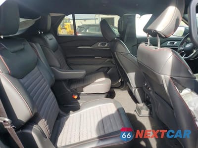 Zdjęcie 11 z 13 samochodu: 2025 FORD EXPLORER ST-LINE VIN:1FMUK8KH3SGB55404 - miniatura