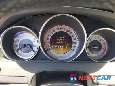 Zdjęcie 9 z 13 samochodu: 2012 MERCEDES-BENZ C 250 VIN:WDDGJ4HB3CF746345 - miniatura