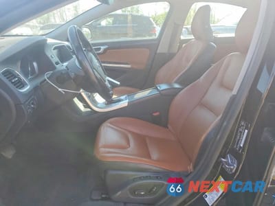 Zdjęcie 7 z 12 samochodu: 2018 VOLVO S60 INSCRIPTION VIN:LYV402TK3JB166320 - miniatura