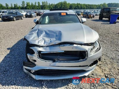 Piąte zdjęcie samochodu w środku: 2018 VOLVO S90 T5 MOMENTUM VIN:LVY982MK6JP034064 - miniatura