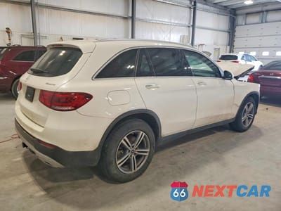 Trzecie zdjęcie samochodu z tyłu: 2021 MERCEDES-BENZ GLC 300 4MATIC VIN:W1N0G8EB9MV272830 - miniatura