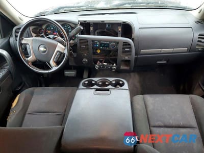 Zdjęcie 8 z 11 samochodu: 2011 CHEVROLET SILVERADO K1500 LT VIN:1GCRKSE3XBZ406043 - miniatura