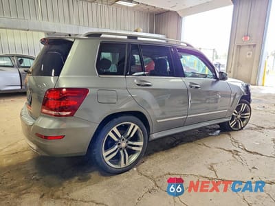 Trzecie zdjęcie samochodu z tyłu: 2015 MERCEDES-BENZ GLK 350 4MATIC VIN:WDCGG8JB5FG346516 - miniatura