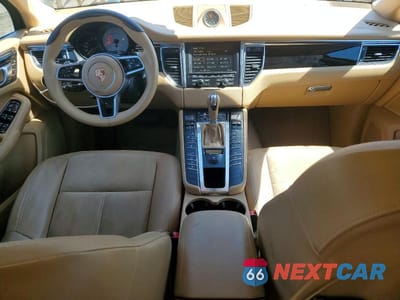 Zdjęcie 8 z 12 samochodu: 2015 PORSCHE MACAN S VIN:WP1AB2A59FLB55012 - miniatura