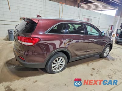 Trzecie zdjęcie samochodu z tyłu: 2016 KIA SORENTO VIN:5XYPGDA59GG061430 - miniatura