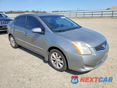 Czwarte zdjęcie samochodu z boku: 2012 NISSAN SENTRA 2.0 VIN:3N1AB6AP3CL732291 - miniatura