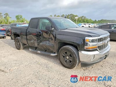 Czwarte zdjęcie samochodu z boku: 2018 CHEVROLET SILVERADO VIN:2GCRCREC7J1109843 - miniatura