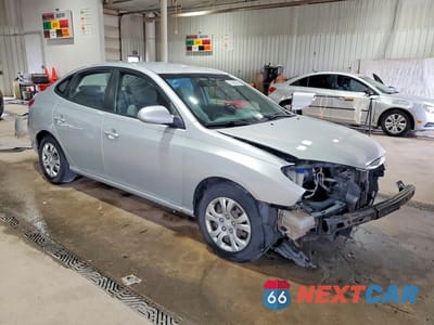 Czwarte zdjęcie samochodu z boku: 2010 HYUNDAI ELANTRA GLS VIN:KMHDU4AD3AU976326 - miniatura