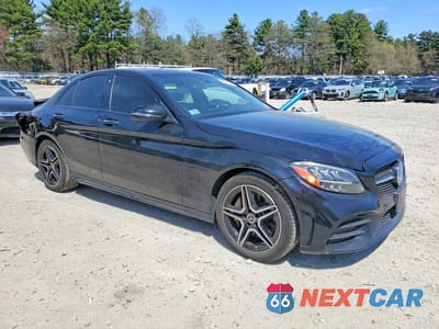 Czwarte zdjęcie samochodu z boku: 2020 MERCEDES-BENZ C 300 4MATIC VIN:W1KWF8EBXLR594426 - miniatura