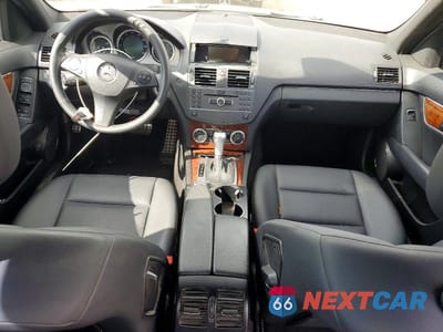 Zdjęcie 8 z 11 samochodu: 2011 MERCEDES-BENZ C 300 4MATIC VIN:WDDGF8BB2BR175798 - miniatura