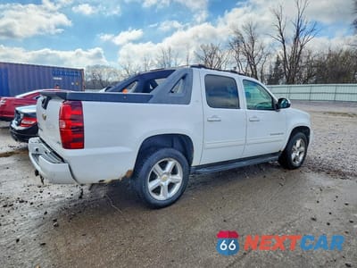Trzecie zdjęcie samochodu z tyłu: 2011 CHEVROLET AVALANCHE LT VIN:3GNTKFE38BG251741 - miniatura