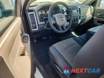 Zdjęcie 8 z 12 samochodu: 2012 DODGE RAM 1500 SLT VIN:3C6JD6EP0CG119157 - miniatura