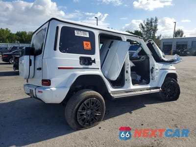 Trzecie zdjęcie samochodu z tyłu: 2025 MERCEDES-BENZ G 580E VIN:W1NWM0ABXSX036926 - miniatura