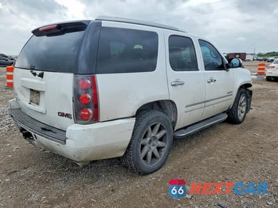 Trzecie zdjęcie samochodu z tyłu: 2012 GMC YUKON DENALI VIN:1GKS1EEF5CR326865 - miniatura