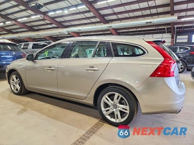 Drugie zdjęcie samochodu z przodu: 2015 VOLVO V60 PLATINUM VIN:YV1612SM9F1267136 - miniatura