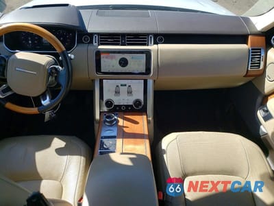 Zdjęcie 8 z 13 samochodu: 2018 LAND ROVER RANGE ROVER HSE VIN:SALGS2SV5JA388862 - miniatura