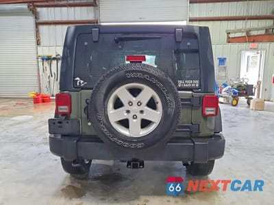 Zdjęcie 6 z 14 samochodu: 2015 JEEP WRANGLER UNLIMITED SPORT VIN:1C4BJWDG6FL586243 - miniatura