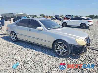 Czwarte zdjęcie samochodu z boku: 2004 MERCEDES-BENZ S 430 VIN:WDBNG70J84A413494 - miniatura