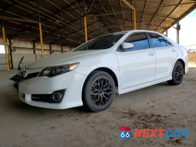 2014 TOYOTA CAMRY SE 4T1BF1FK6EU824442 - główne zdjęcie licytacji z USA - miniatura