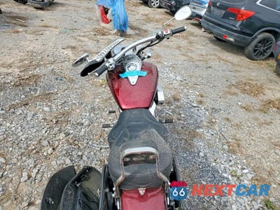 Zdjęcie 6 z 9 samochodu: 2006 HONDA VTX1300 C VIN:1HFSC55096A213849 - miniatura