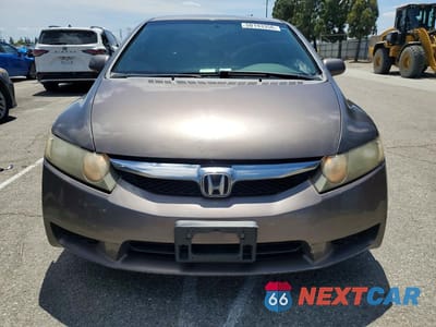 Piąte zdjęcie samochodu w środku: 2010 HONDA CIVIC LX VIN:19XFA1F56AE007401 - miniatura