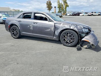 Czwarte zdjęcie samochodu z boku: 2019 CHRYSLER 300 TOURING VIN:2C3CCARG6KH538344 - miniatura