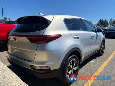 Czwarte zdjęcie samochodu z boku: 2020 KIA SPORTAGE LX VIN:KNDPMCAC4L7732074 - miniatura