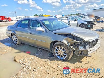 Czwarte zdjęcie samochodu z boku: 2011 CADILLAC DTS LUXURY COLLECTION VIN:1G6KD5E61BU149460 - miniatura