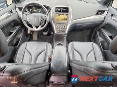 Zdjęcie 8 z 14 samochodu: 2016 LINCOLN MKC PREMIERE VIN:5LMCJ1D97GUJ02965 - miniatura