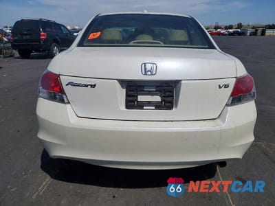 Zdjęcie 6 z 13 samochodu: 2006 HONDA ACCORD VIN:1HGCP36828A051322 - miniatura