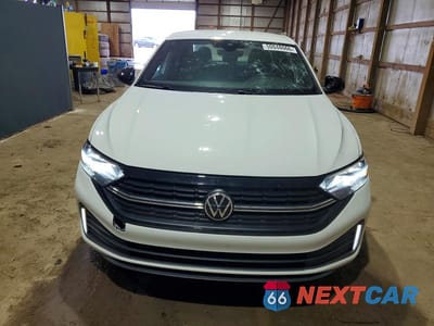 Piąte zdjęcie samochodu w środku: 2024 VOLKSWAGEN JETTA SPORT VIN:3VWBM7BU7RM085755 - miniatura
