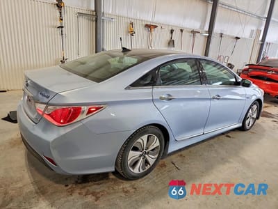 Trzecie zdjęcie samochodu z tyłu: 2015 HYUNDAI SONATA HYBRID LIMITED VIN:KMHEC4A45FA136371 - miniatura