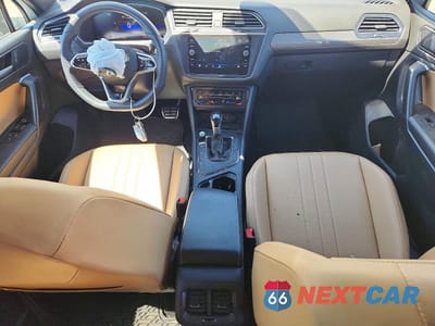 Zdjęcie 8 z 13 samochodu: 2023 VOLKSWAGEN TIGUAN SE R-LINE BLACK VIN:3VVCB7AX3PM138023 - miniatura