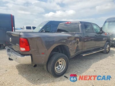 Czwarte zdjęcie samochodu z boku: 2018 RAM 3500 ST VIN:3C63RRGL4JG413065 - miniatura