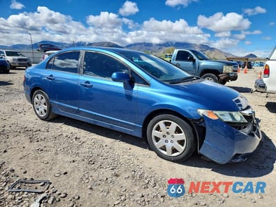 Czwarte zdjęcie samochodu z boku: 2010 HONDA CIVIC LX VIN:19XFA1F59AE049836 - miniatura