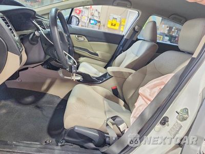 Zdjęcie 7 z 12 samochodu: 2015 HONDA CIVIC LX VIN:19XFB2F59FE107860 - miniatura