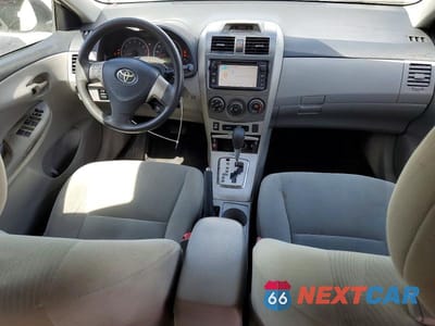Zdjęcie 8 z 12 samochodu: 2013 TOYOTA COROLLA L/LE VIN:2T1BU4EE7DC091918 - miniatura