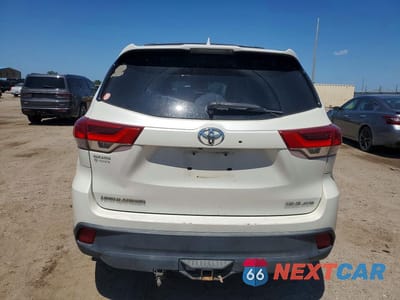 Zdjęcie 6 z 13 samochodu: 2018 TOYOTA HIGHLANDER XLE VIN:5TDJZRFH4JS528974 - miniatura