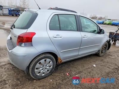 Trzecie zdjęcie samochodu z tyłu: 2010 TOYOTA YARIS BASE VIN:JTDKT4K31A5314811 - miniatura