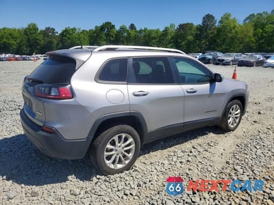 Trzecie zdjęcie samochodu z tyłu: 2021 JEEP CHEROKEE LATITUDE VIN:1C4PJLCB0MD113195 - miniatura