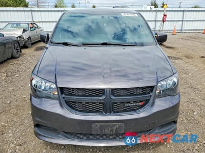 Piąte zdjęcie samochodu w środku: 2016 DODGE GRAND CARAVAN SE VIN:2C4RDGBG7GR359795 - miniatura