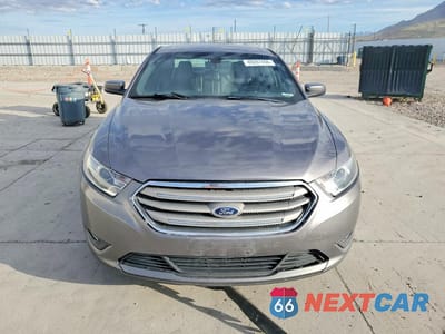 Piąte zdjęcie samochodu w środku: 2013 FORD TAURUS SEL VIN:1FAHP2H81DG222747 - miniatura