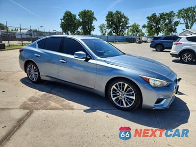 Czwarte zdjęcie samochodu z boku: 2018 INFINITI Q50 3.0T LUXE VIN:JN1EV7AP2JM360203 - miniatura
