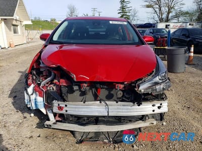 Piąte zdjęcie samochodu w środku: 2021 TOYOTA PRIUS LE VIN:JTDKAMFU9M3147459 - miniatura
